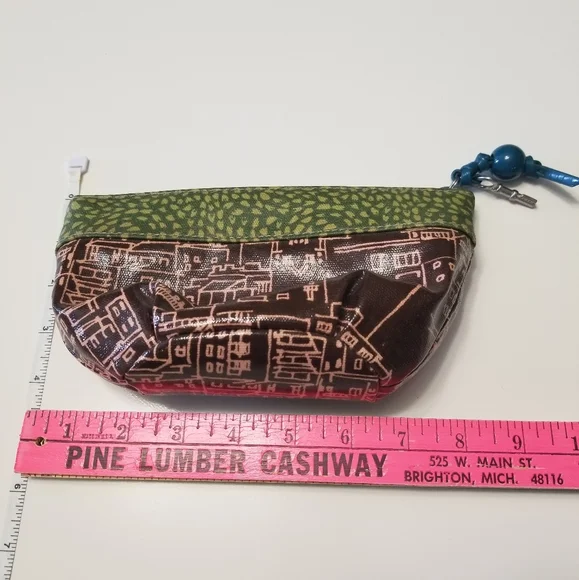 Fossil Key-Per Cityscape Zippered Cosmetic Bag - Picture 2 of 6